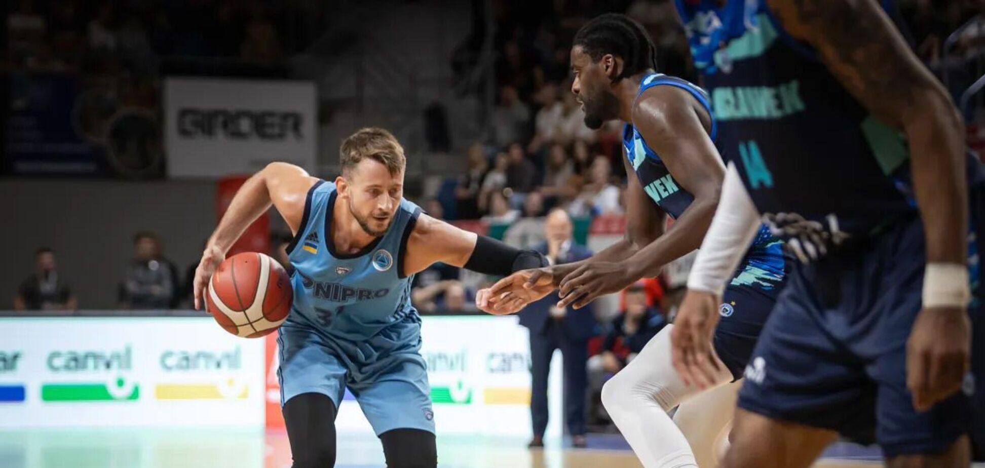 Чемпион Украины с поражения стартовал в групповом раунде Кубка Европы ФИБА