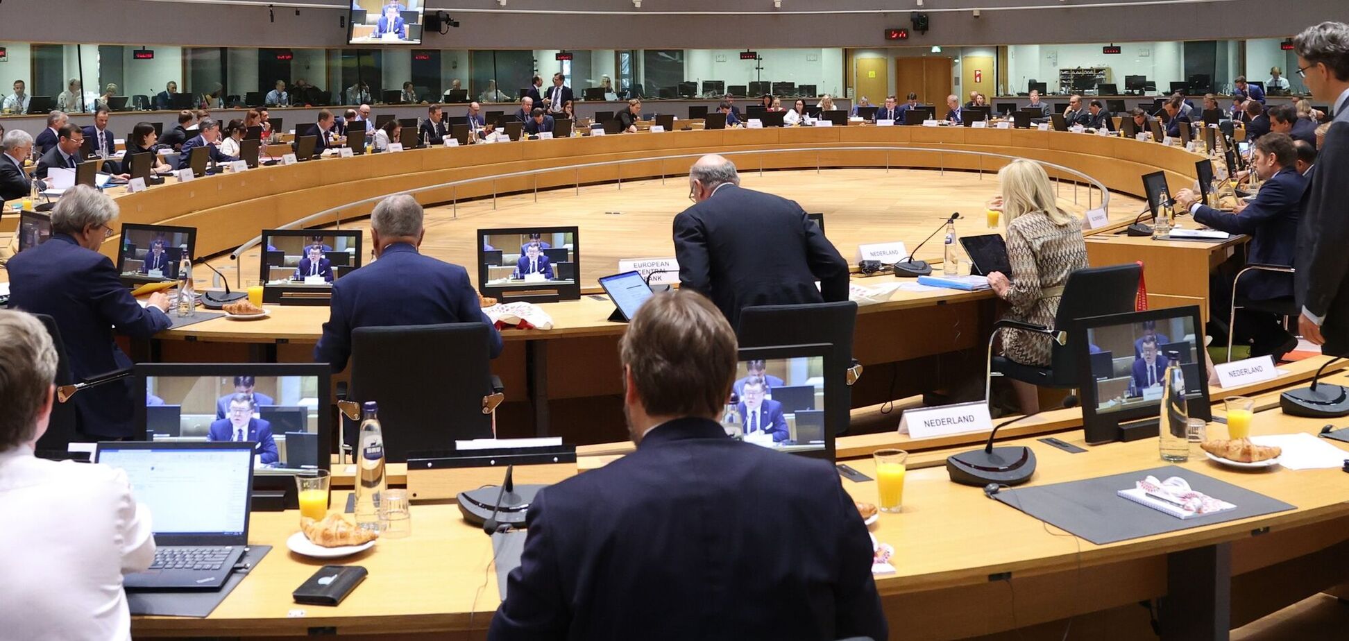 Рада ЕС согласовала пакет помощи для Украины на €35 млрд с привлечением российских активов