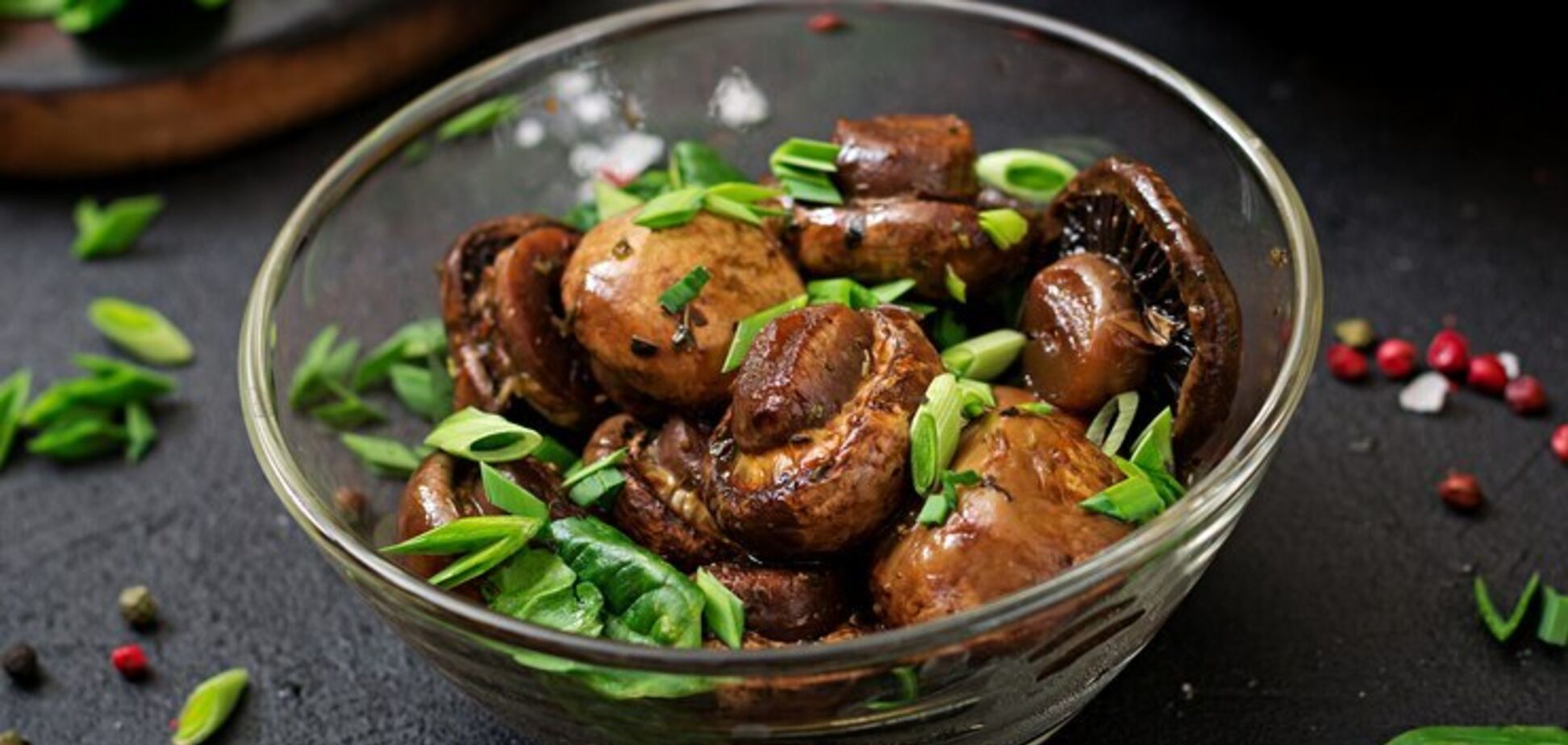 Найсмачніші мариновані печериці без заморочки: їсти потрібно гарячими