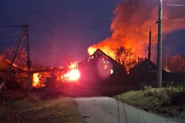 Россияне обстреляли поселок под Краматорском: повреждены частные дома, ранен подросток. Фото и видео