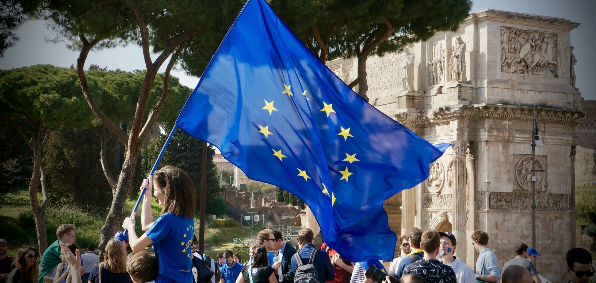 ЄС може направити на оборонні витрати понаl 370 млрд євро