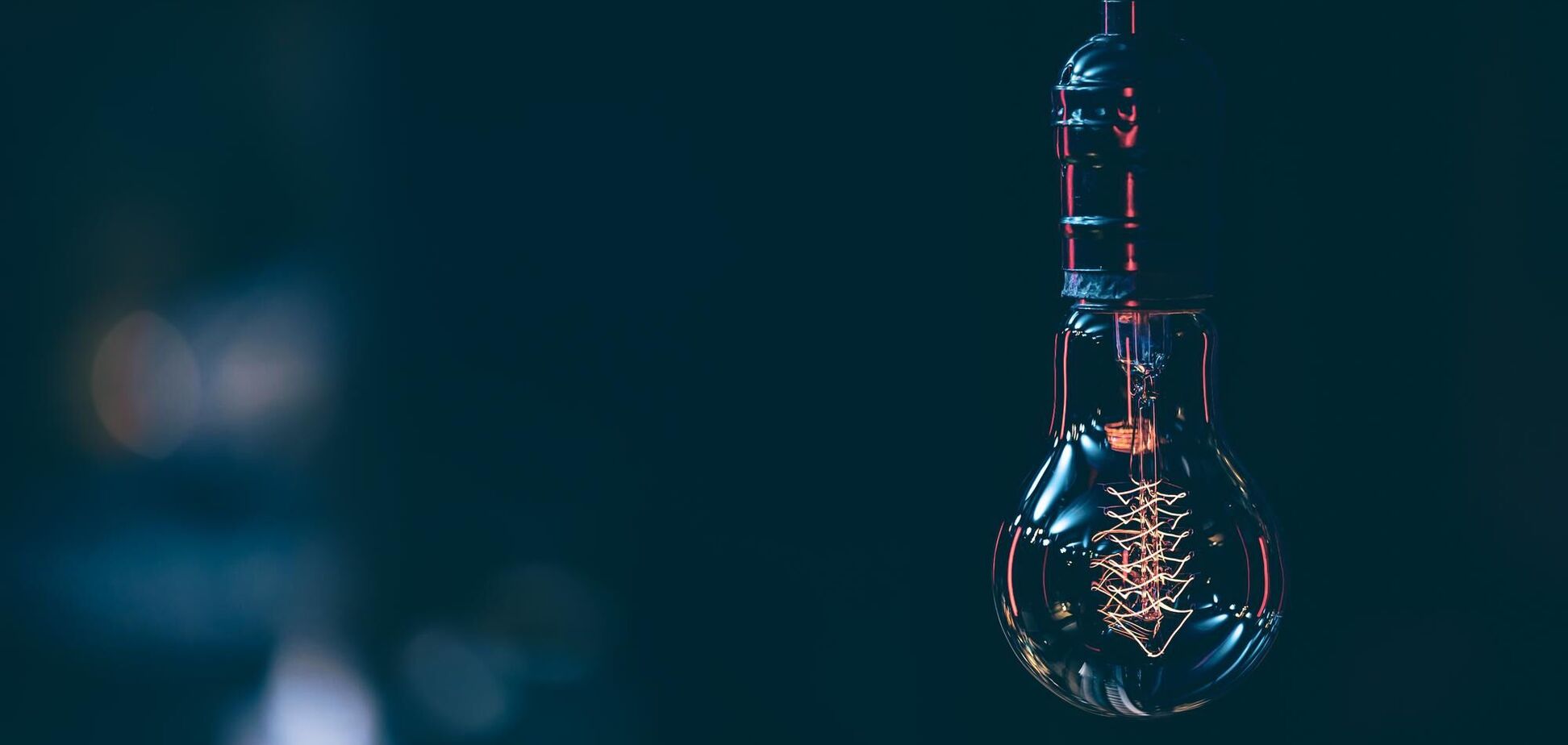 В Украине обновили график отключений света: какой режим будет действовать 21 ноября