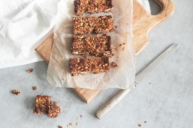 Энергетические батончики, которые будут вкуснее магазинных: всего два ингредиента