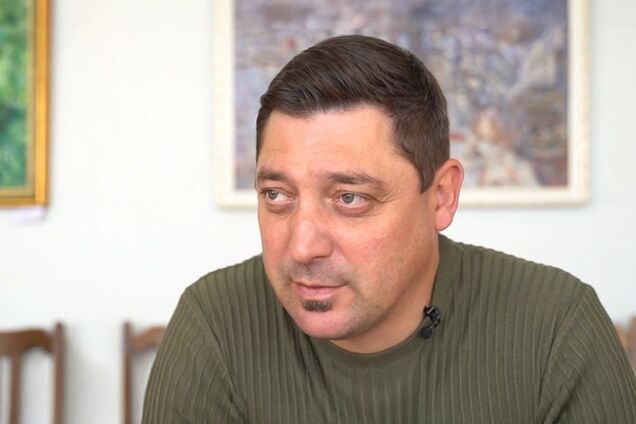 '24 лютого я бачив палаюче небо': автор тризуба на 'Батьківщині-матері' розповів свою історію музею 'Голоси мирних' Фонду Ріната Ахметова