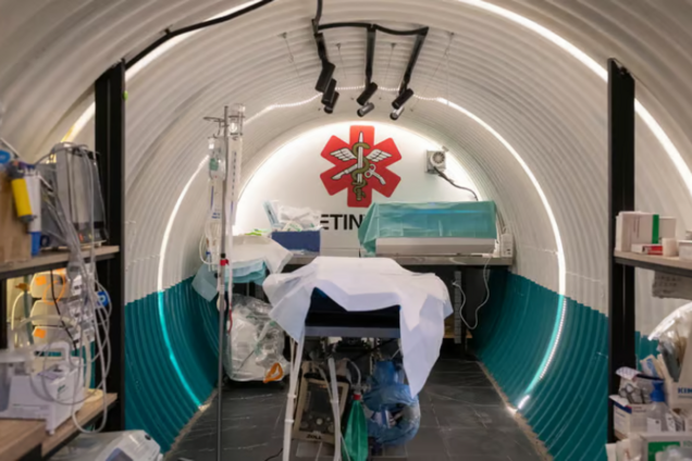 Жах війни та героїзм лікарів: The Economist розповів про підземний шпиталь 'Сталевого фронту'