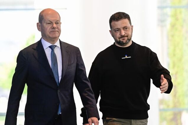 Зеленский призвал Шольца не звонить Путину, ведь диктатор не стремится к миру – Reuters