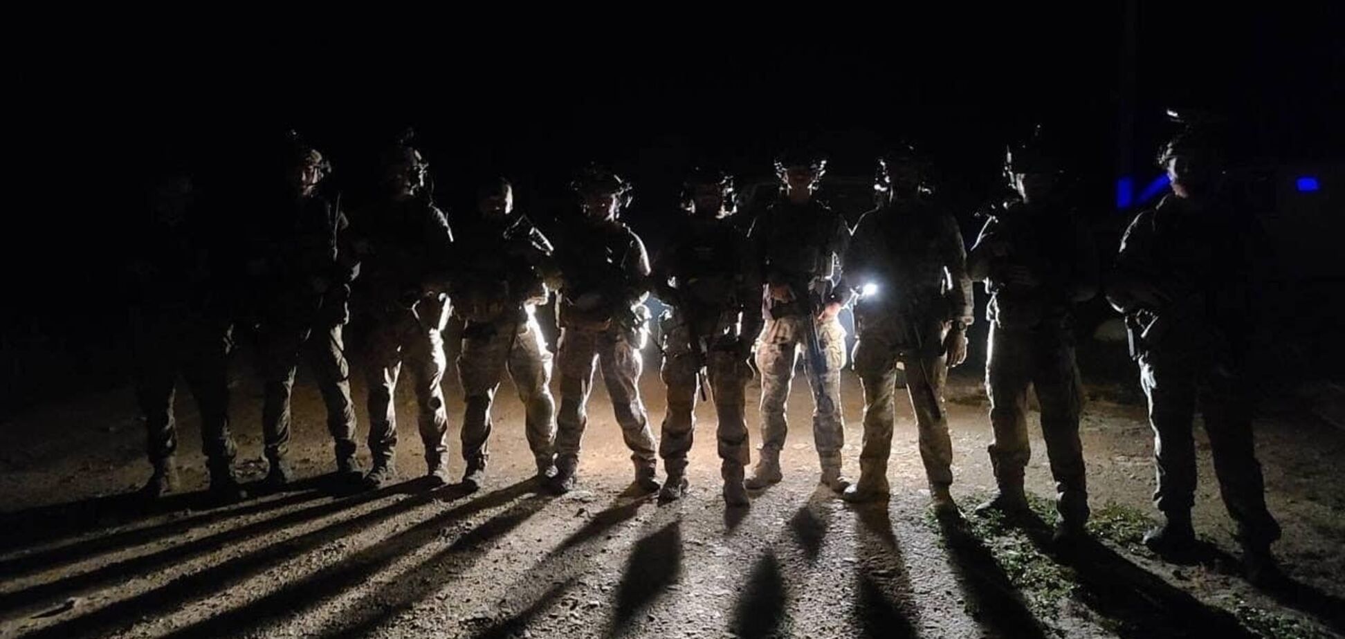 На Курщине спецназовцы провели успешную операцию: вывели из оцепления 16 побратимов. Видео