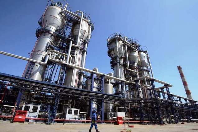 У Росії НПЗ зазнають шалених збитків і опинились під загрозою закриття – Reuters