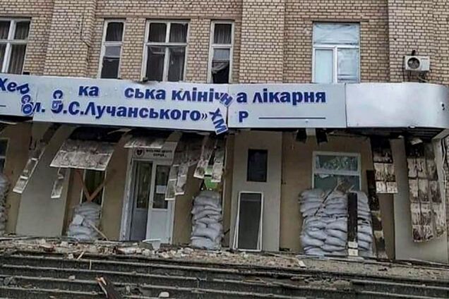 Окупанти вдарили дроном по Херсону: постраждав чоловік, який дістав мінно-вибухову травму