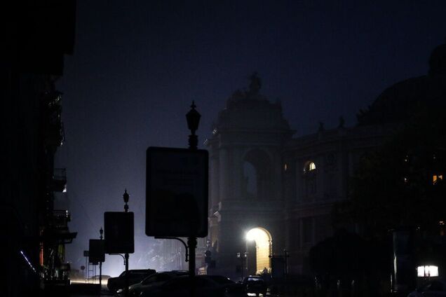 Потрібні не дні, а тижні для відновлення: в 'Укренерго' попередили про посилення відключень