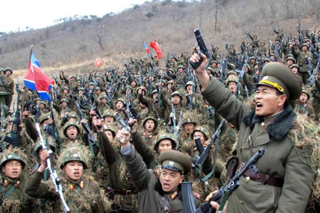 КНДР може перекинути в Росію понад 100 тисяч своїх військових – Bloomberg