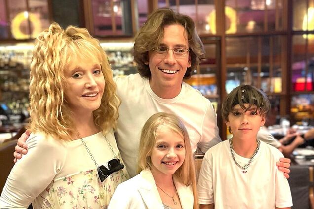 Вперше з початку великої війни: Алла Пугачова показалася зі старшою дочкою Орбакайте. Фото