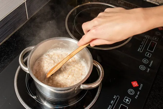 Ніколи не варіть так крупи: головні помилки, які псують продукт