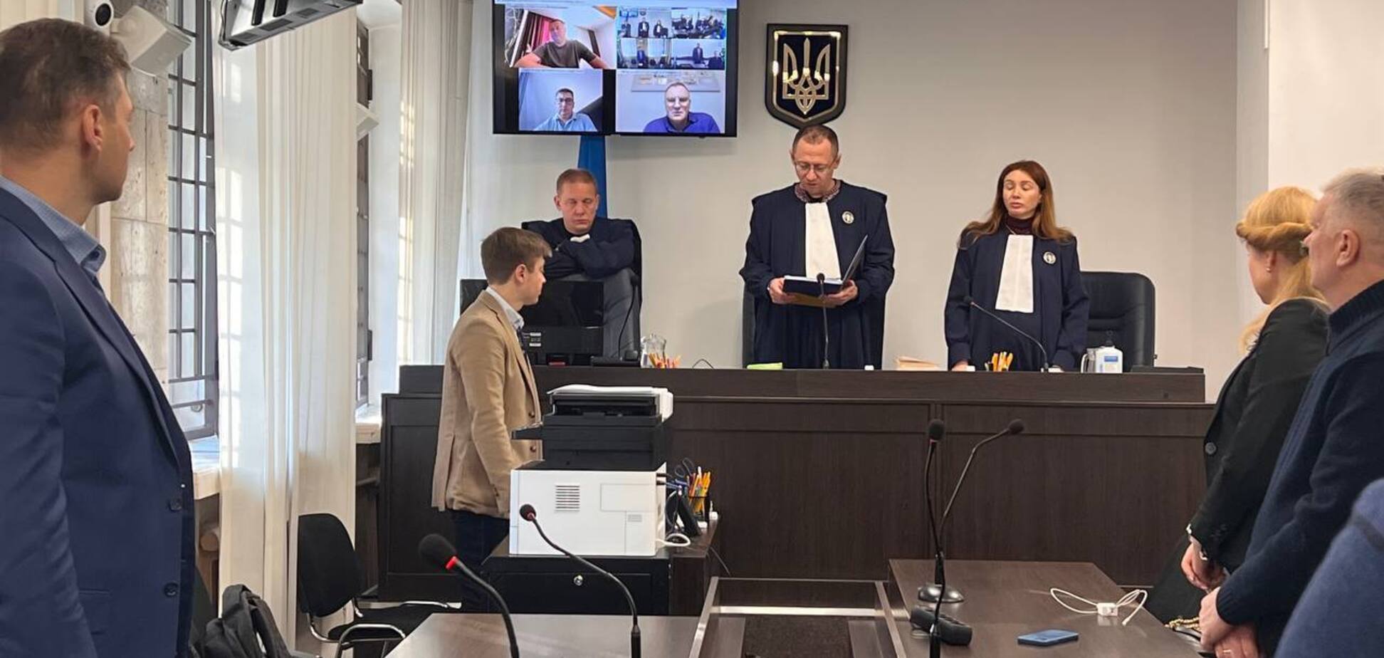 Колишніх керівників підприємства 'Укроборонпрому' засудили до в'язниці за мільйонні витрати