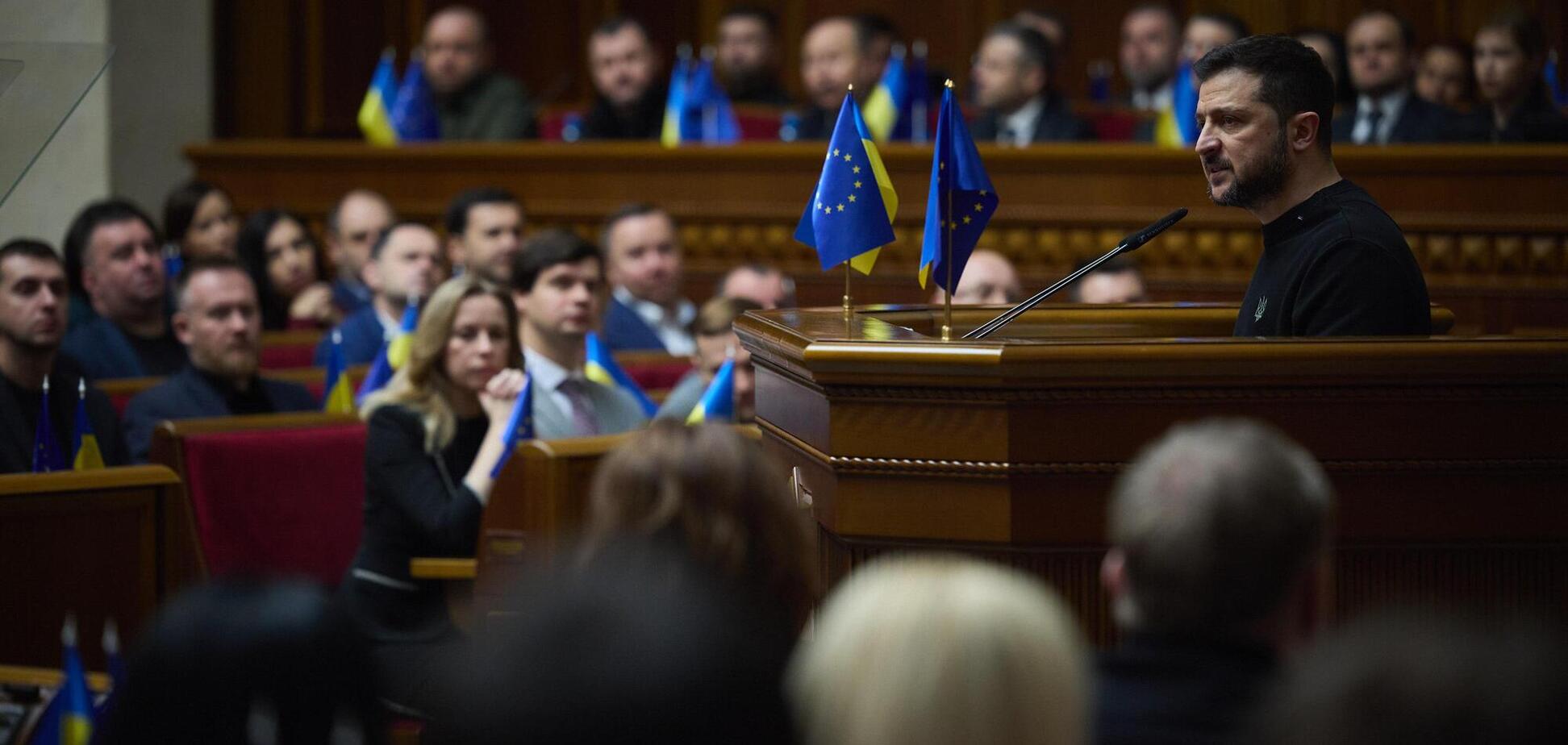 Зеленский заявил, что Украина не откажется от прав на все свои территории. Видео