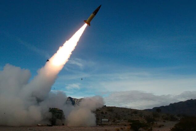 Запуск ракети ATACMS