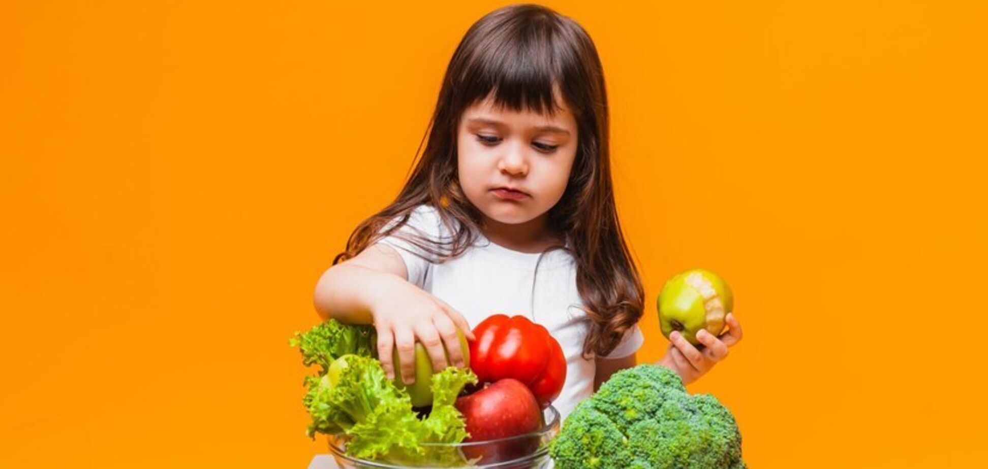 'Огірки магазинні з нітратами, корисніше дати сушку посмоктати!' Експертка розвіяла міф про вживання дітьми овочів взимку