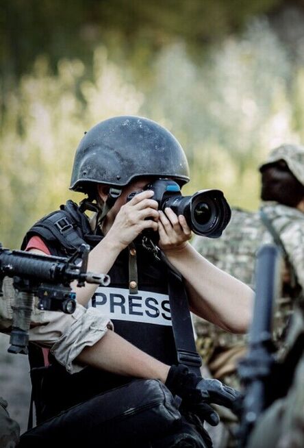 Євросоюз рішуче засудив атаки проти журналістів і закликав до захисту працівників медіа