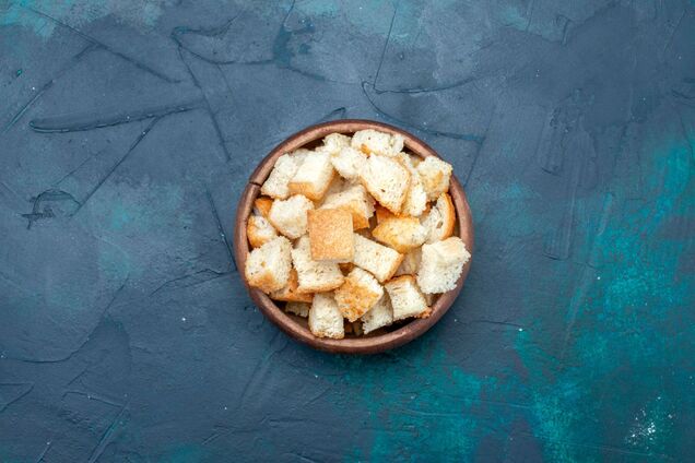 Як зробити ідеальні хрусткі сухарики з черствого хліба: покрокова інструкція