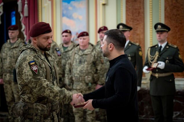 'Найсильніші, надійні, відважні': Зеленський привітав Десантно-штурмові війська України з професійним святом