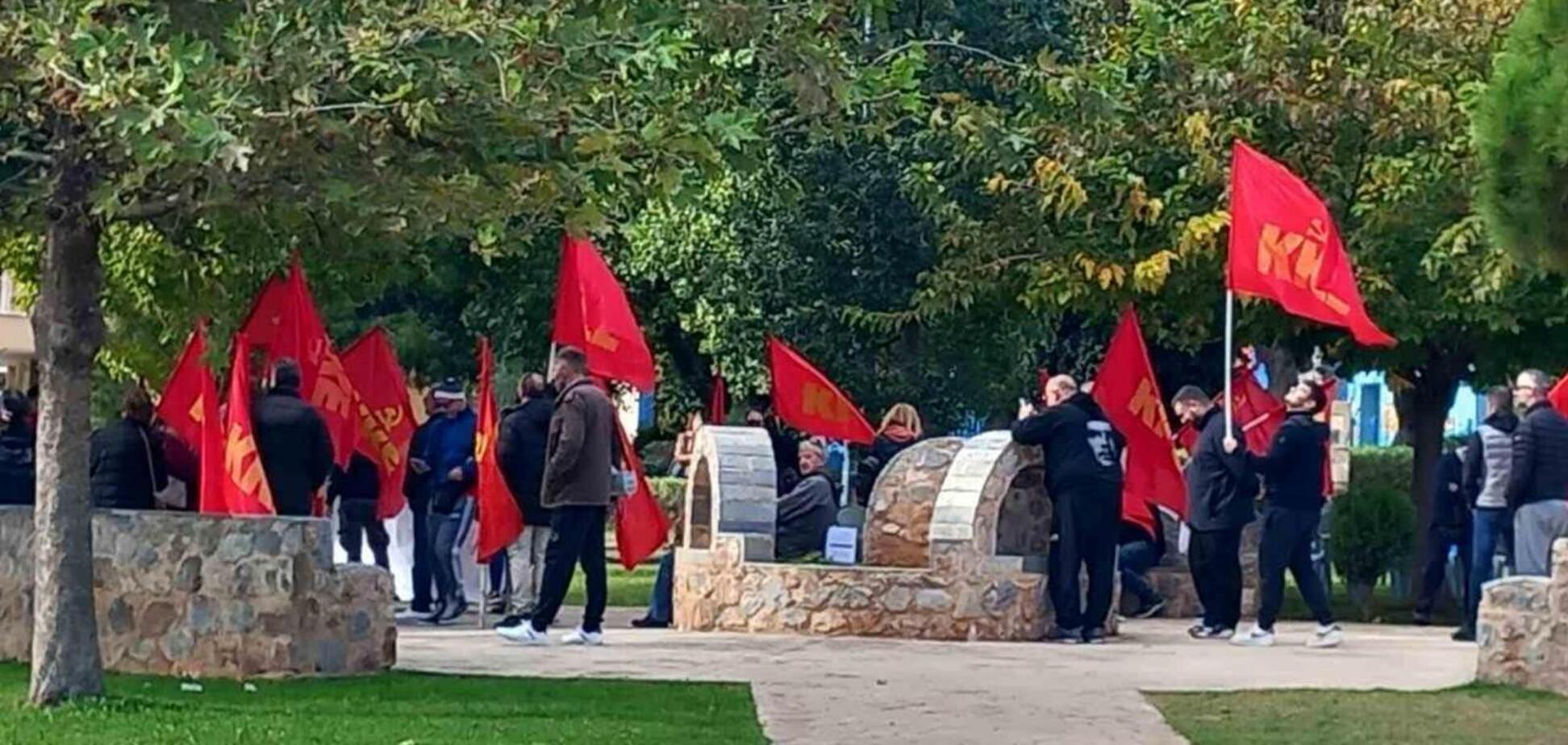 В Греции местные коммунисты напали на акцию украинской диаспоры к годовщине Голодоморов. Видео