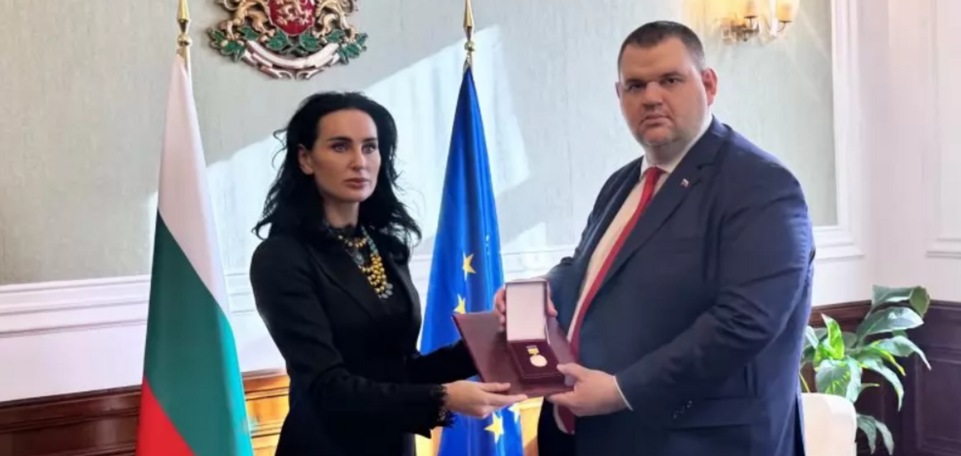 Посол України Ілащук втрапила у скандал через нагороду для головного мафіозі Болгарії