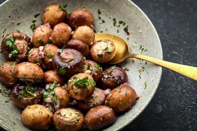 Як смачно замаринувати печериці: можна їсти вже через добу