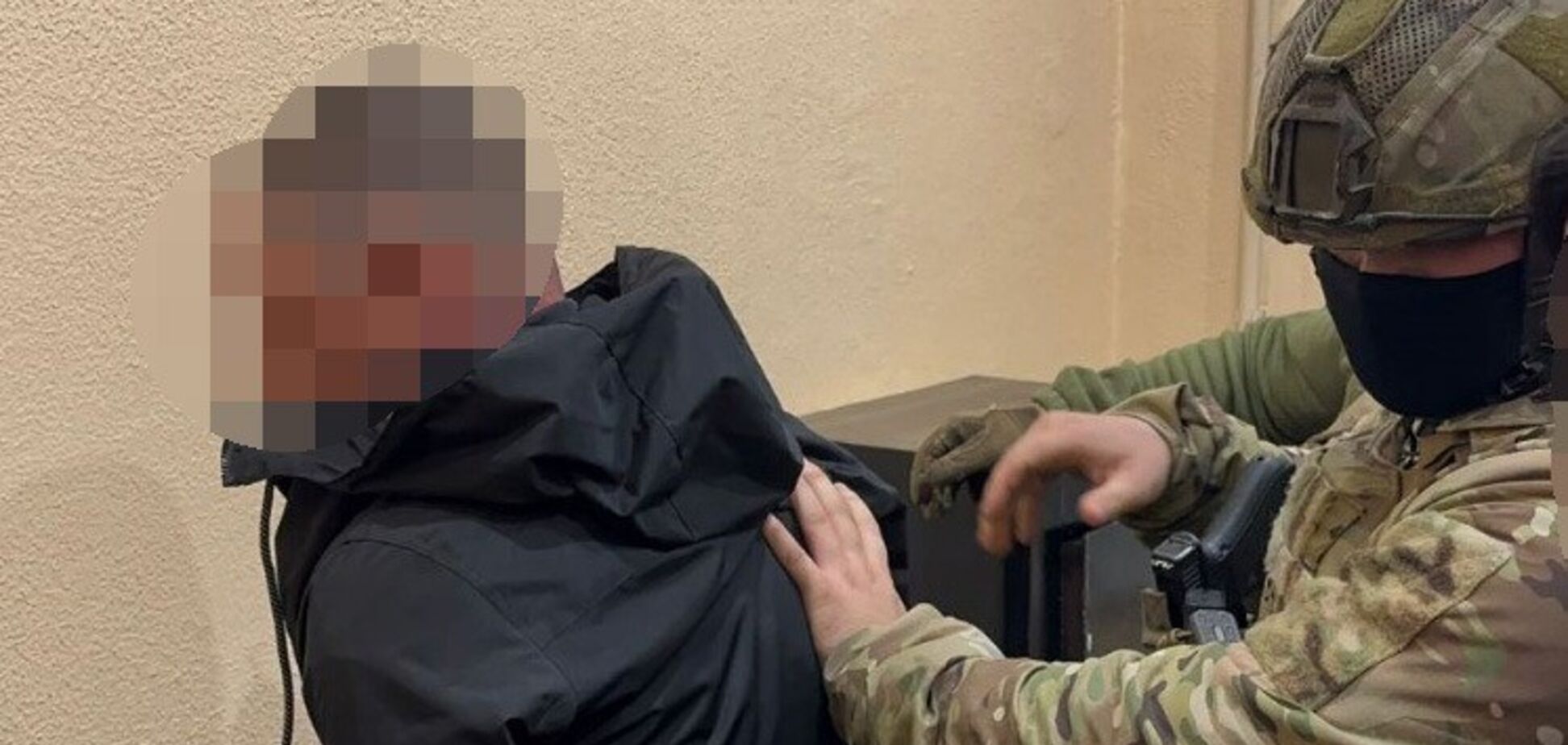 На блокпостах вимагали гроші за відстрочку від мобілізації: працівників Одеського ТЦК упіймали на гарячому. Фото