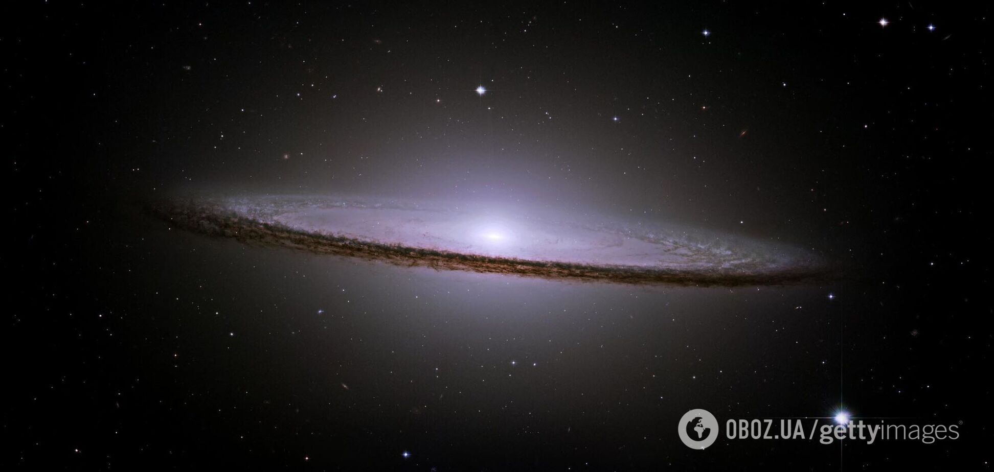 Космический телескоп Джеймса Уэбба 'раздел' галактику Сомбреро: она напоминает диск для метания. Фото