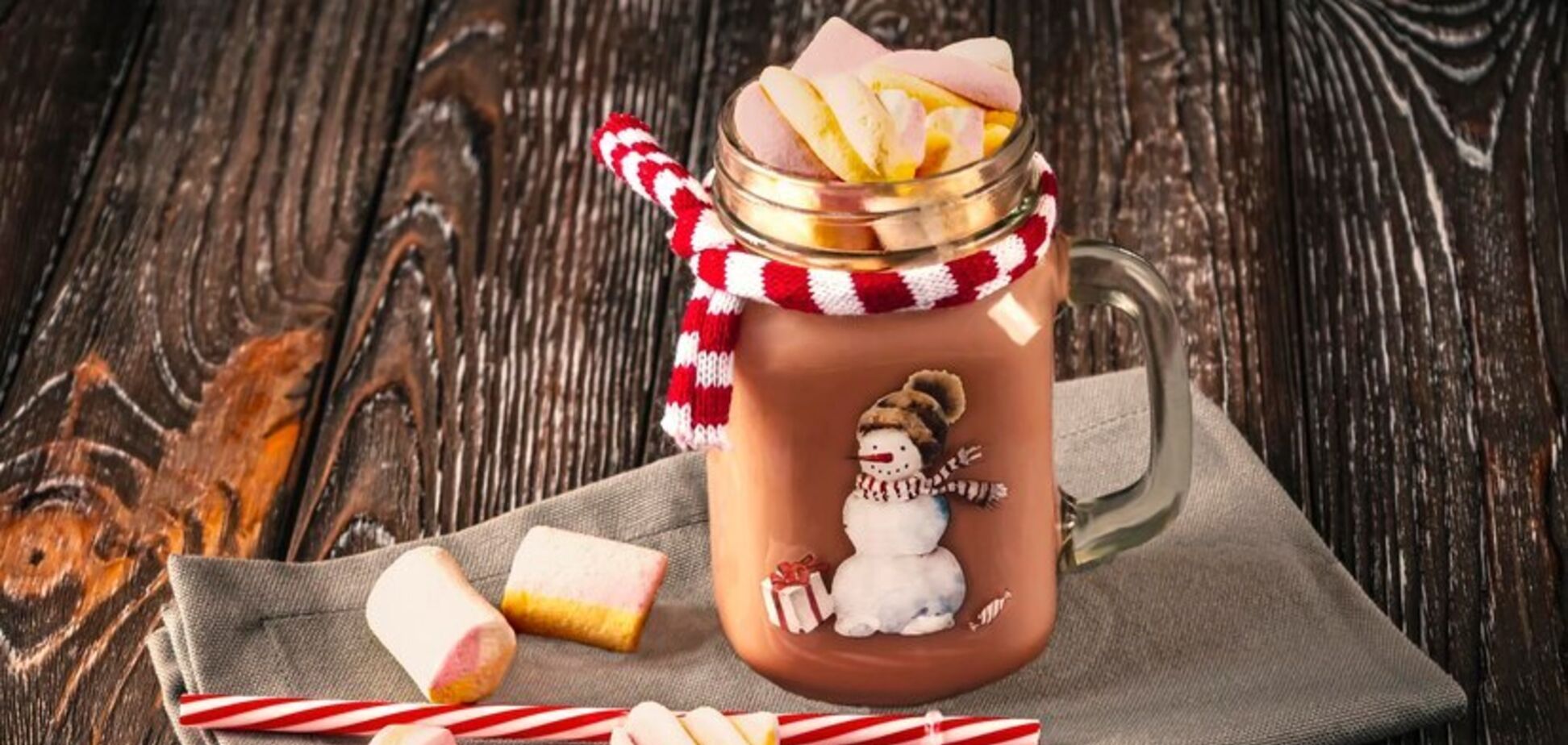 Коктейль 'Снікерс' для дітей: ідеальний зимовий напій, який варто приготувати на канікулах