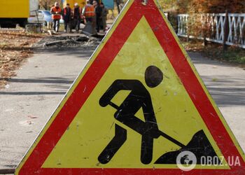 У Києві через прорив труби дорога перетворилась на справжню річку. Подробиці та відео