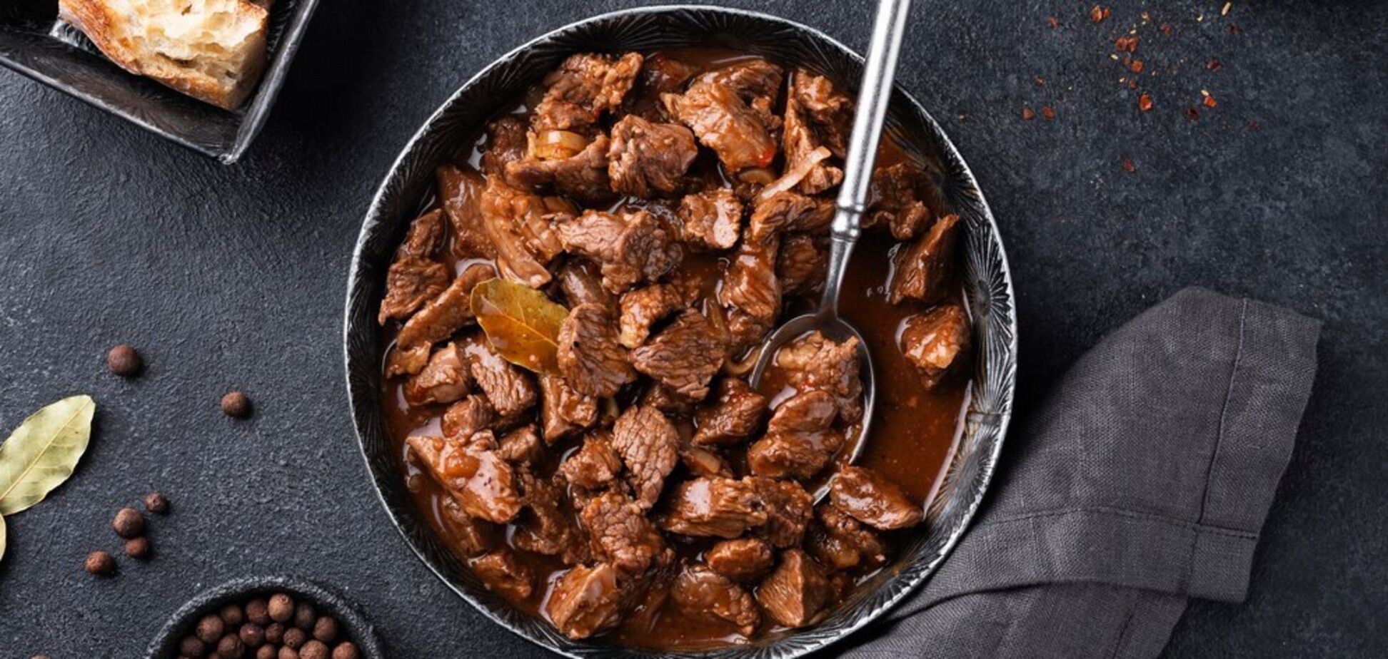 Сочная рваная говядина на обед: мясо, которое подойдет к любому гарниру