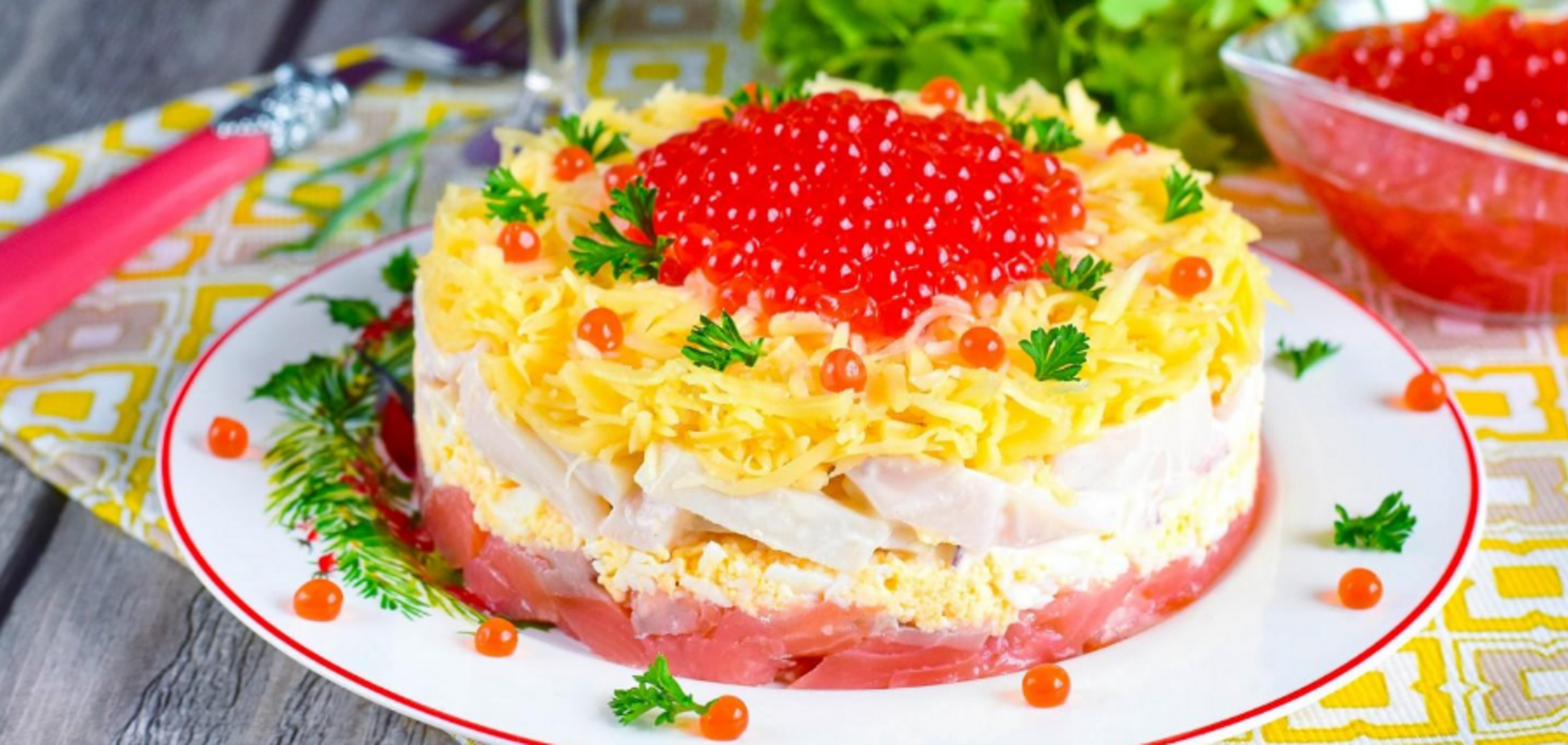Салат 'Изысканный' на новогодний стол: вкусное и оригинальное блюдо