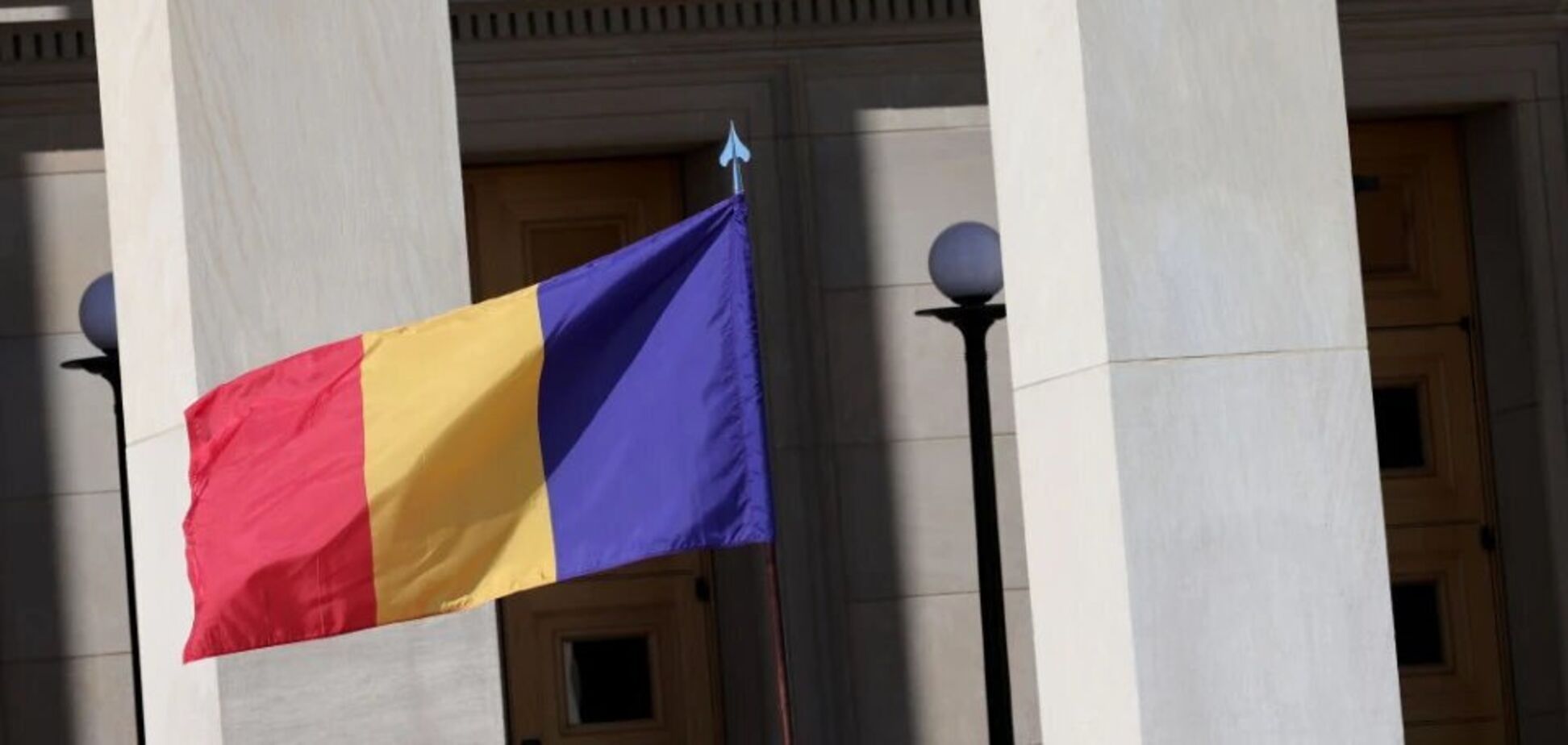 У Румунії перерахують голоси першого туру виборів президента: один із кандидатів оскаржив результати