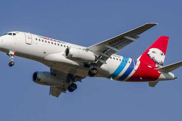 Над Украиной заметили российский пассажирский самолет: как так могло получиться