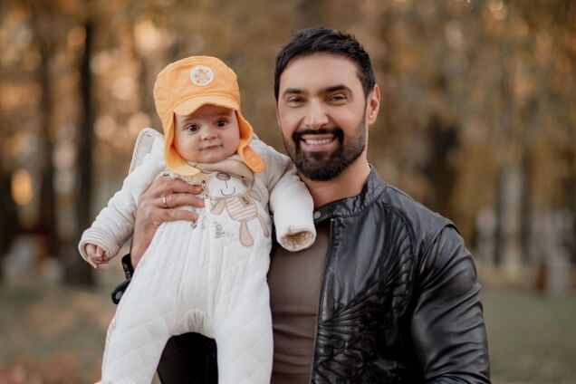 'Очень похож на маму!' Виталий Козловский умилил сеть фото с 8-месячным сыном