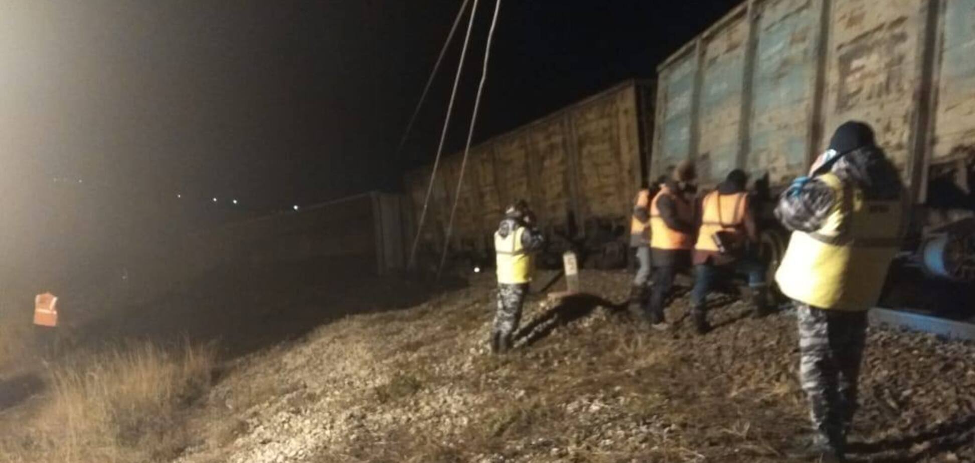 В России сошли с рельсов более 20 вагонов с углем