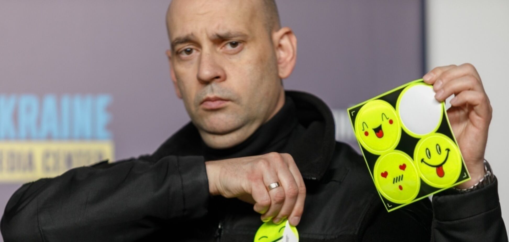 Повышает безопасность пешехода на 85%: в Нацполиции обратили внимание на немаловажную деталь одежды в вечернее время. Фото