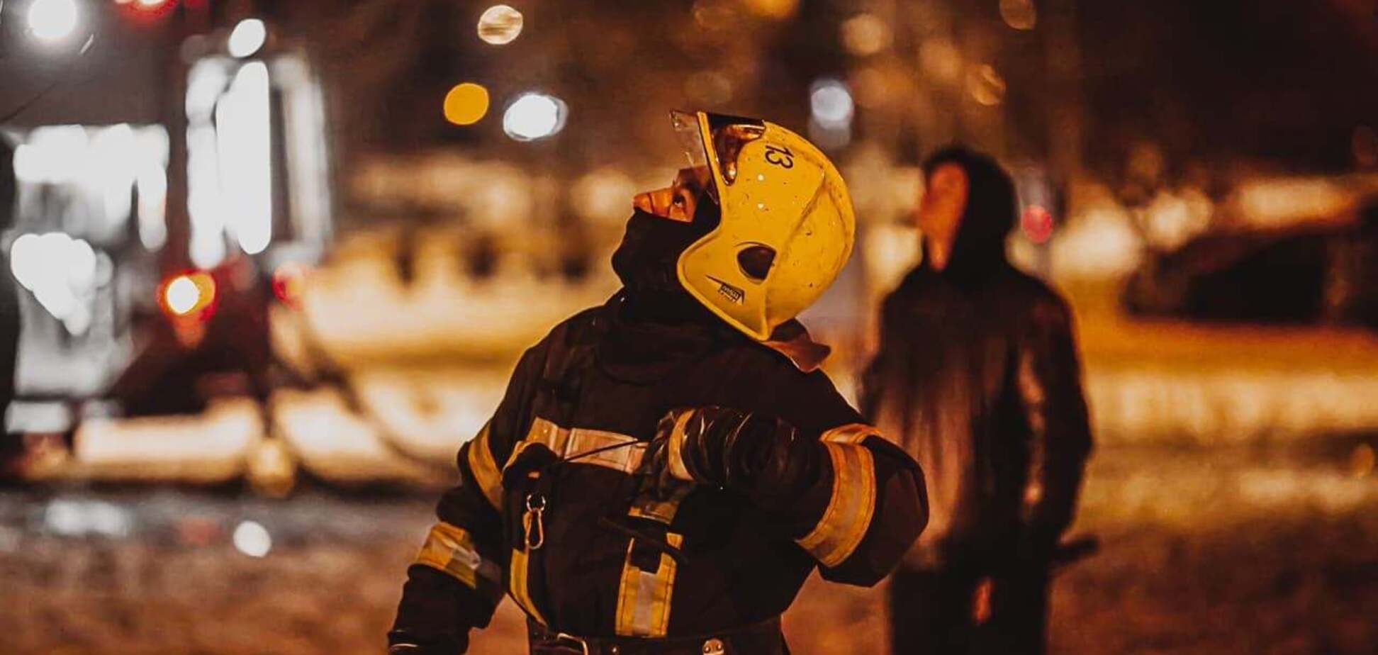 В Киеве произошел взрыв в многоэтажке: момент ЧП зафиксировала камера. Видео