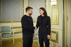 'Инвестиции в украинскую оборону и вызовы накануне зимы': Зеленский в Киеве встретился с Анналеной Бербок. Фото и видео
