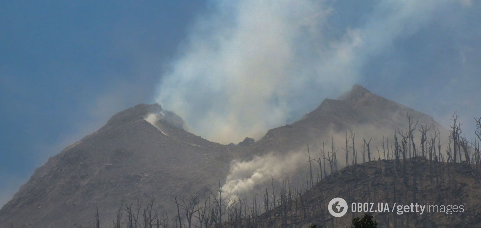 В Індонезії сталося виверження вулкана: 10 людей загинули, влада екстрено звернулася до жителів прилеглих сіл. Фото