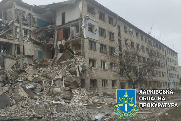 Окупанти влучили у будинок: на Харківщині внаслідок ворожої атаки загинуло троє людей. Фото
