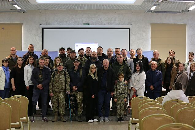 "Украинские вертолеты" вручили в Ирпене и Буче ценные подарки Героям войны