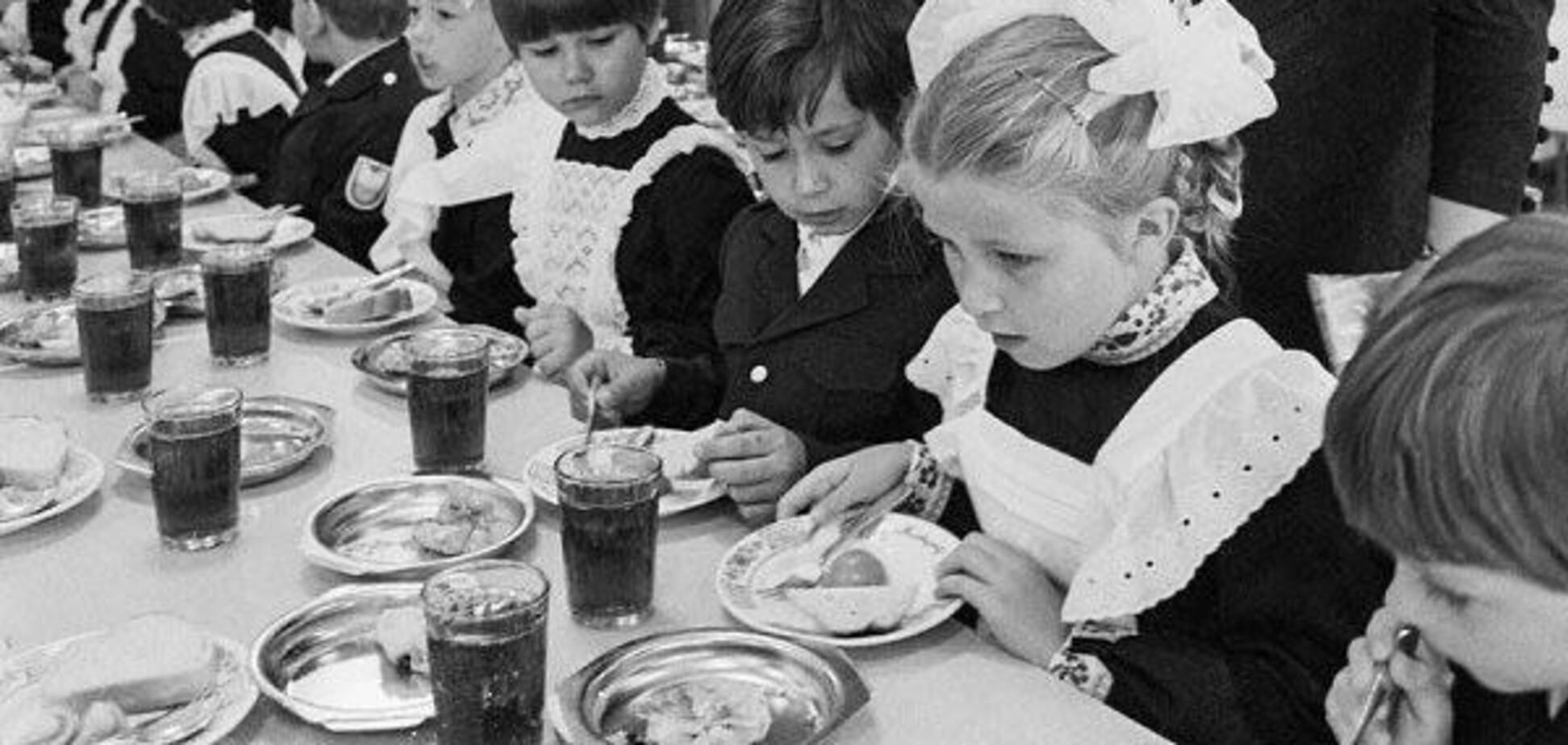 Топ-5 страв зі шкільних їдалень СРСР: 'смаколики', які зараз навряд чи хтось захоче їсти
