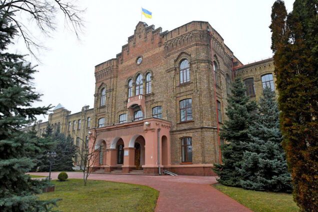 В Україні створили петицію за повернення головного корпусу Нацуніверситету оборони України у власність Міноборони