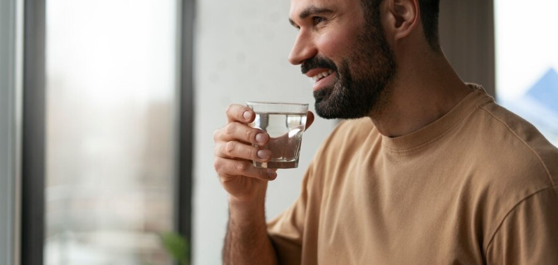 8 стаканов в день: как организм реагирует на регулярное употребление воды