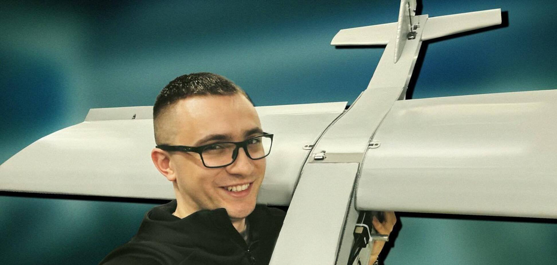 Бронированное авто спасло водителю жизнь: Стерненко объяснил, откуда у него Range Rover и охрана. Фото