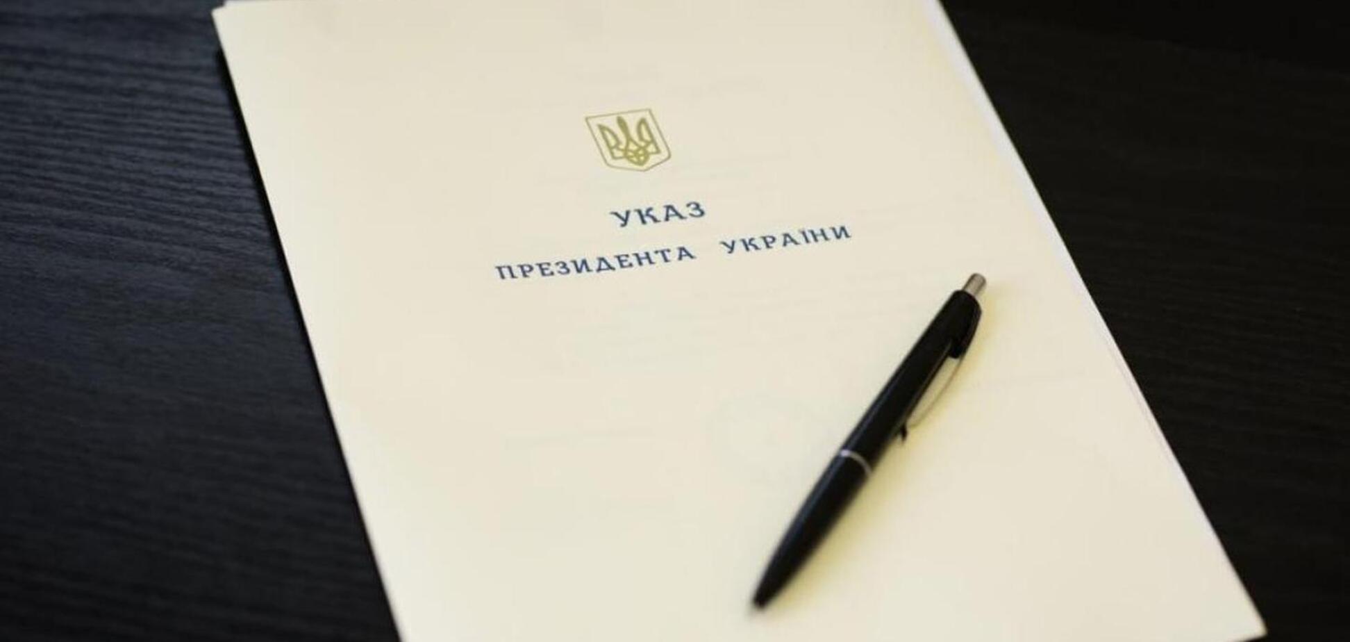 Зеленський призначив голів Волинської і Закарпатської ОДА: що відомо про чиновників, які отримали нові посади