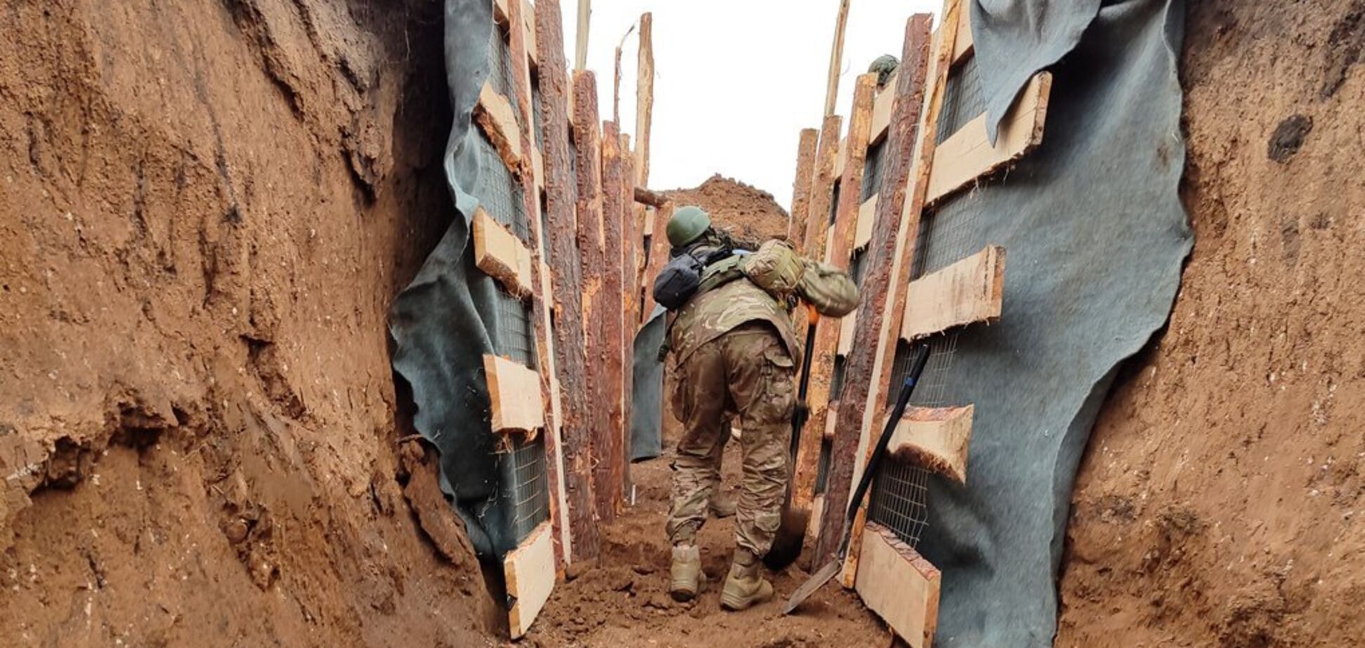 Фортифікації біля Запоріжжя практично добудовані – ОВА