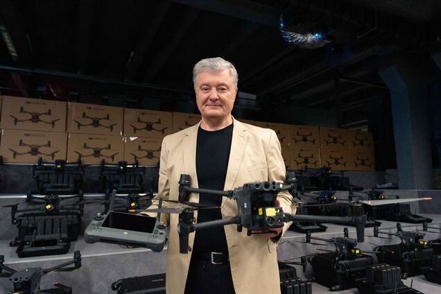 'Вот это эффективность, настоящие асы': Порошенко показал видео, как 'эдельвейсы' дронами уничтожают врага